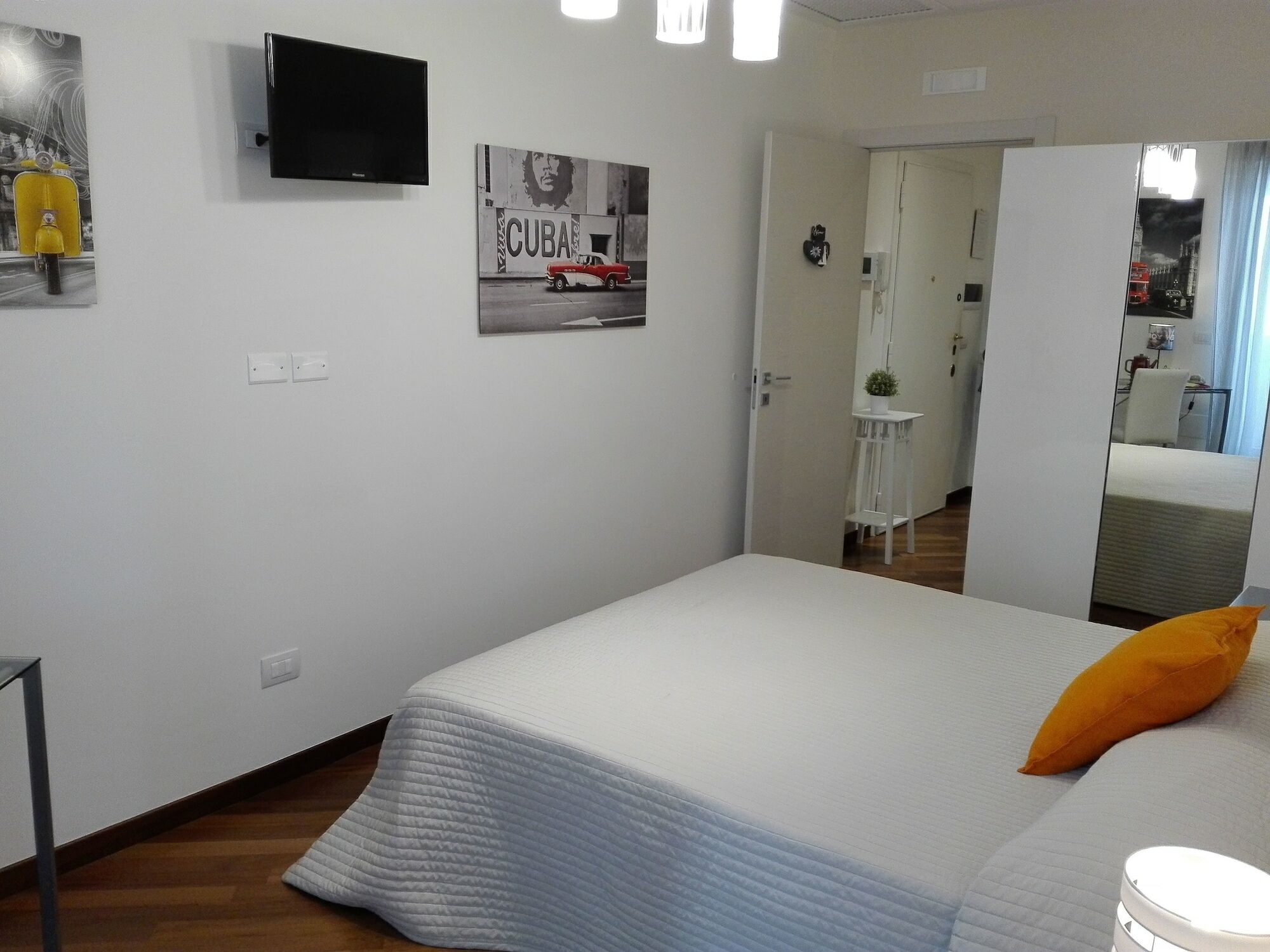 Bed and Breakfast Residenza Piazza Moro Bari Exterior foto